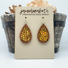 Load image into Gallery viewer, Glorious Gold Cobblestone - Earrings &amp; Necklace (Vault)
