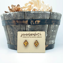 Load image into Gallery viewer, Glorious Gold Cobblestone - Earrings &amp; Necklace (Vault)
