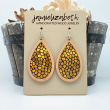 Load image into Gallery viewer, Glorious Gold Cobblestone - Earrings &amp; Necklace (Vault)
