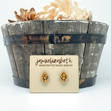 Load image into Gallery viewer, Glorious Gold Cobblestone - Earrings &amp; Necklace (Vault)
