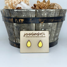 Load image into Gallery viewer, Ray of Sunshine Yellow Glitter Earrings and Necklace     *Vault
